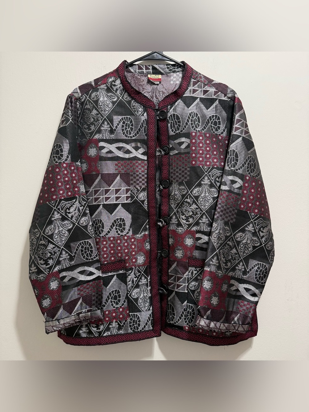 Vintage-Inspired Black & Burgundy Patterned Women's Blazer